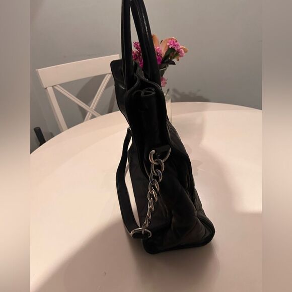 Michael Kors Quilted Hamilton Bag - Picture 6 of 11